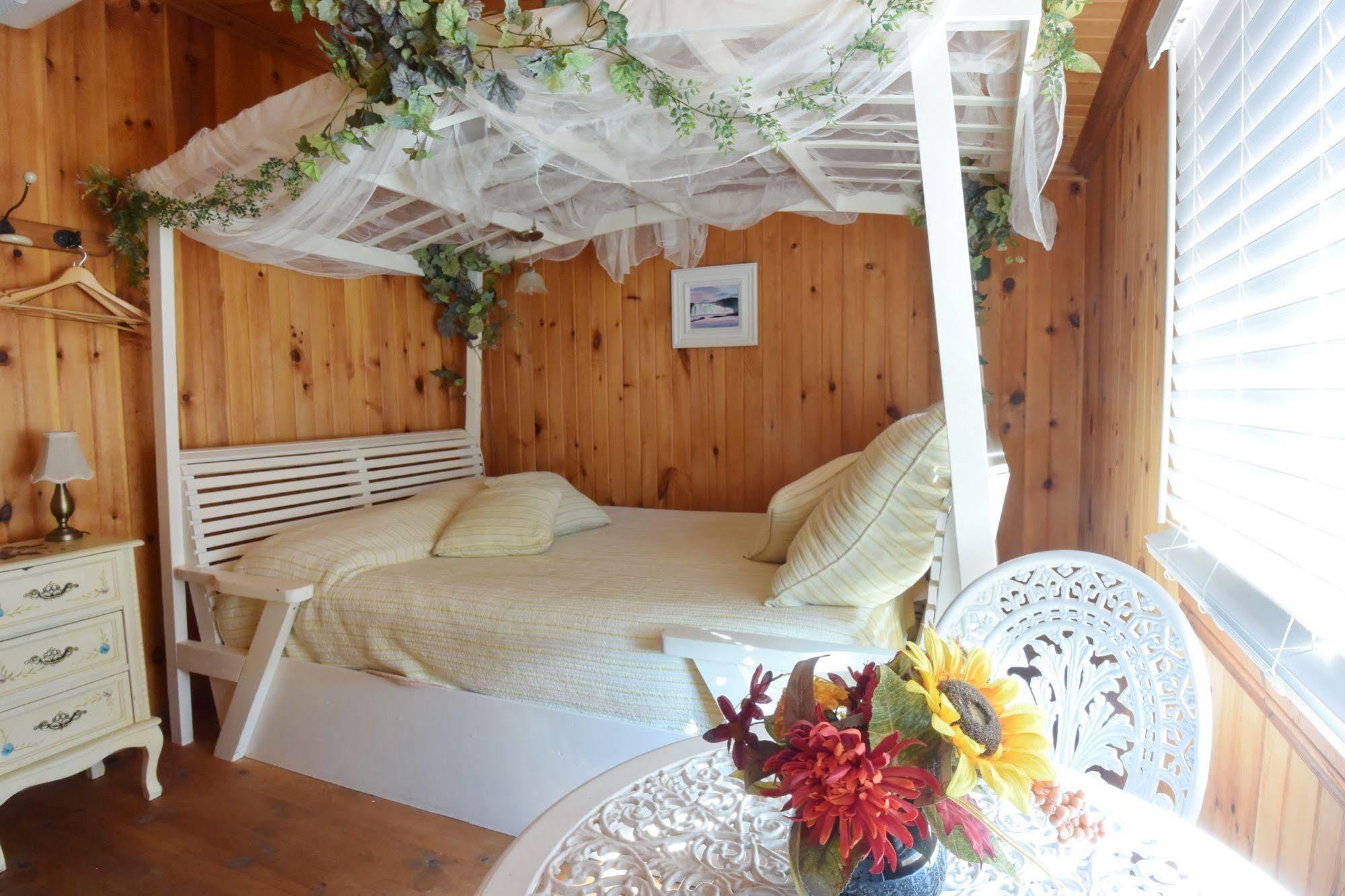 Auberge Papillon Lune Richmond Esterno foto